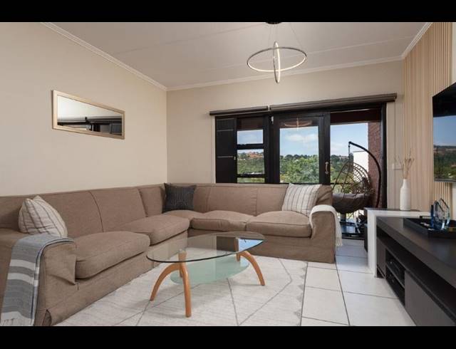 2 BEDROOM TOWNHOUSE FOR SALE IN GLENVISTA